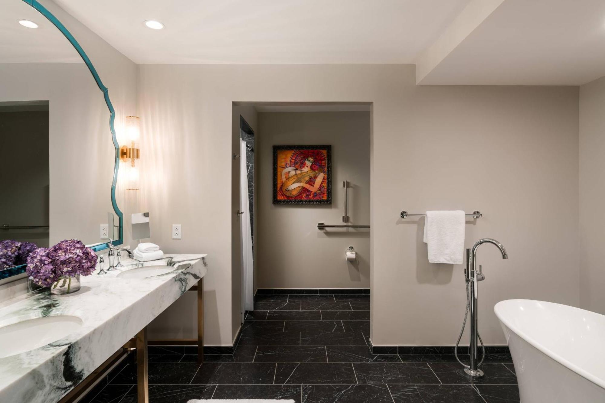 Grand Bohemian Charlotte, Autograph Collection Hotell Exteriör bild